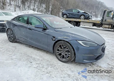 2022 Tesla Model S z USA, uszkodzony, nr VIN 5YJSA1E53NF494119
